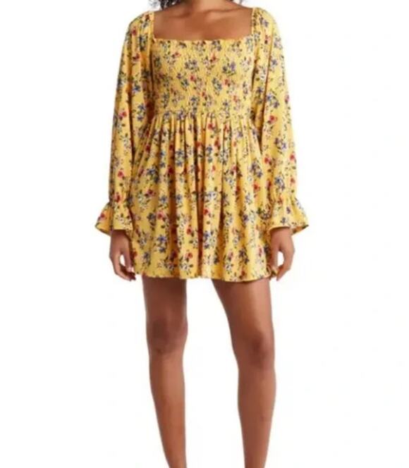 Velvet Torch Los Angeles Dresses & Skirts - Velvet Torch Los Angeles Smocked Yellow Floral Mini Dress Size M